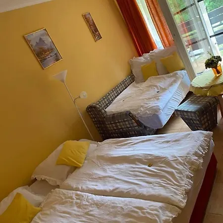 Lia Apartman Apartment Balatonfured